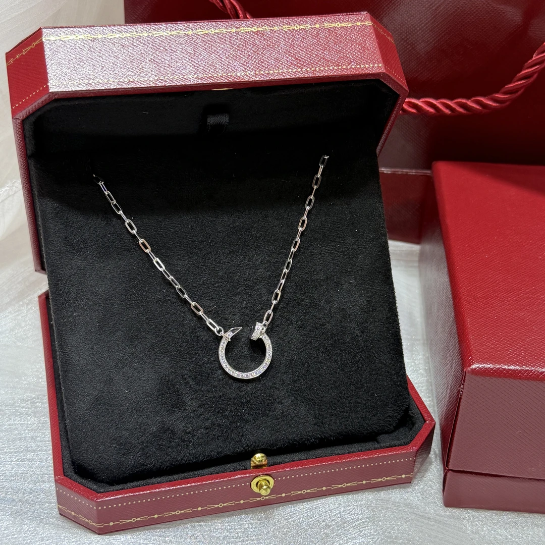 莫桑石水贝铂金Pt950时尚钉子莫桑项链