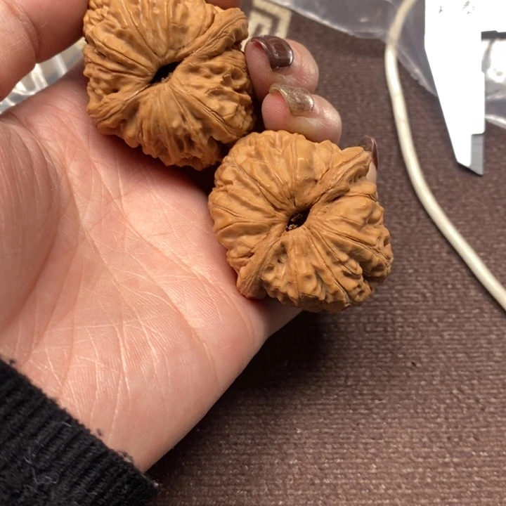 文玩核桃吊坠元宝全品43