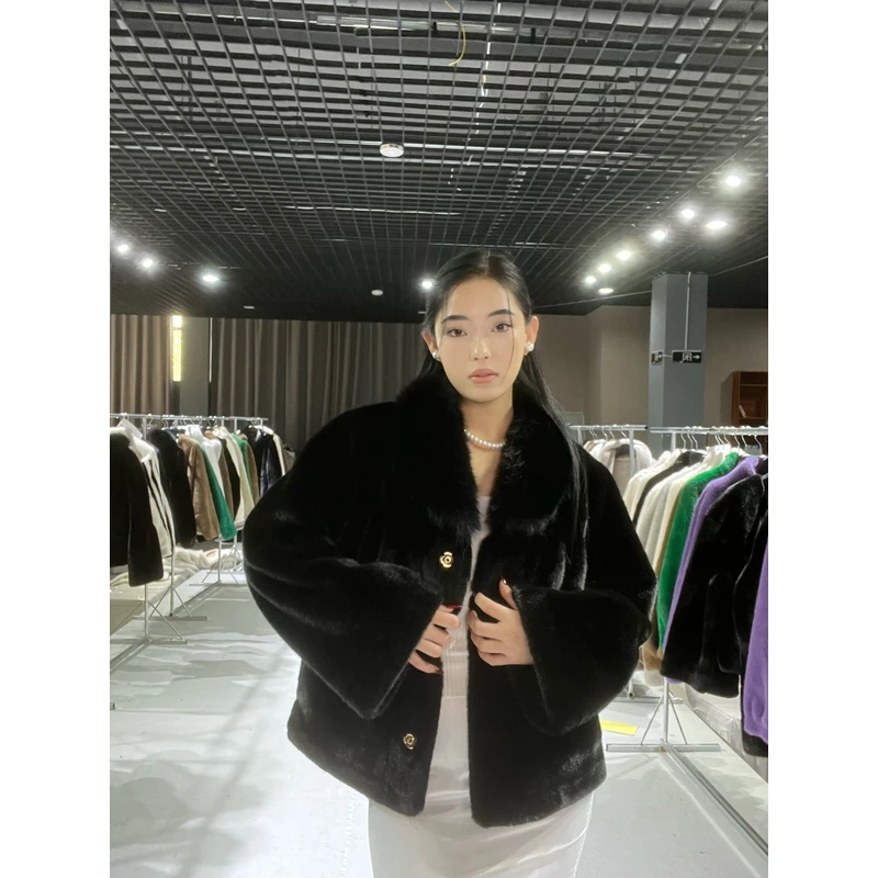 T18欧貂绒皮毛一体皮草短款外套女加厚妈妈装立领