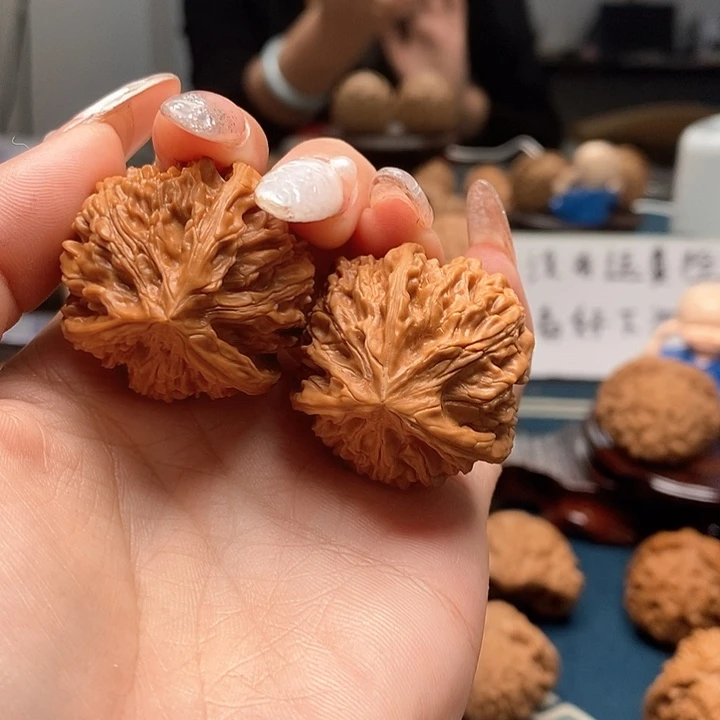 文玩核桃把件5***兹三棱