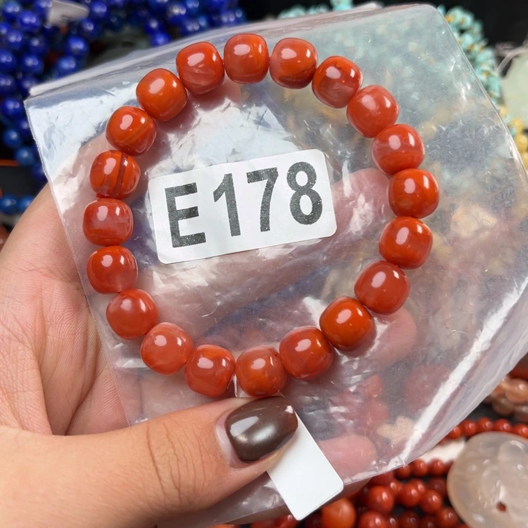 南红玛瑙未镶嵌珠宝奇石