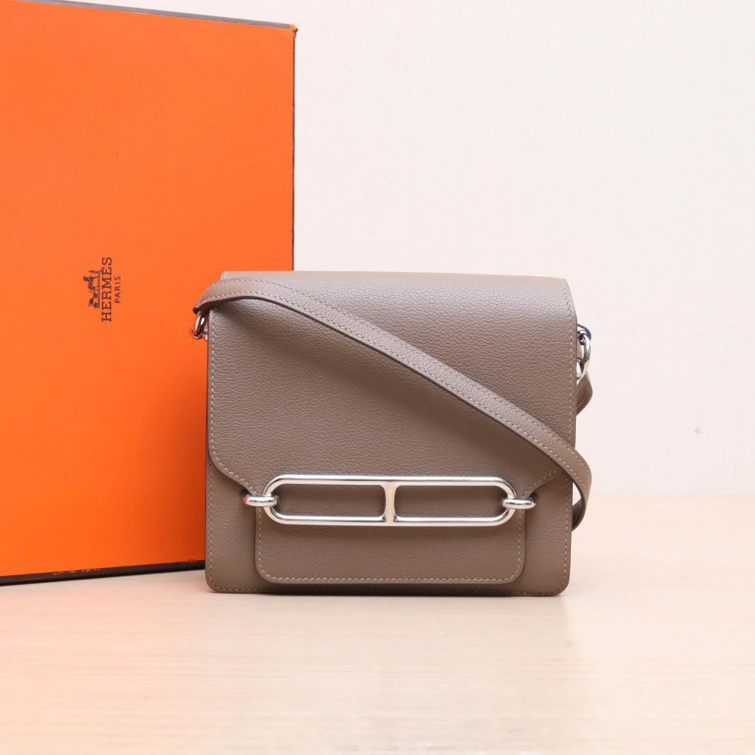 95新 Hermes/爱马仕 珊珊活动 猪鼻子 19 威玛犬米色 EC皮 Y刻 银