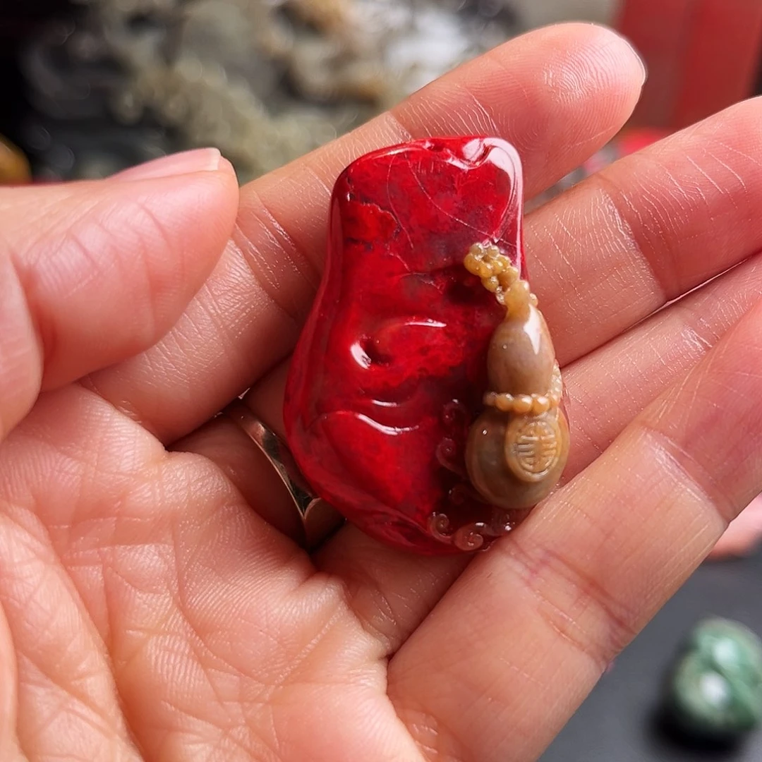 昌化石其他鸡血石挂件