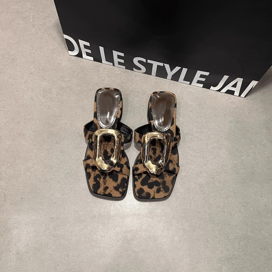 复古2025新款夏季网红金属方扣高级感爆款小众方头软底一字拖鞋