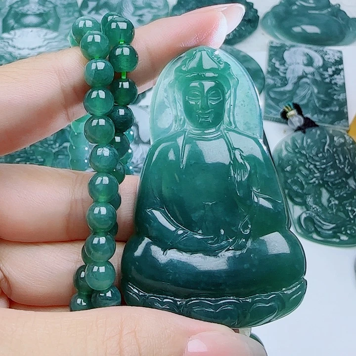 翡翠未镶嵌颈饰多样性发货天然的A货翡翠