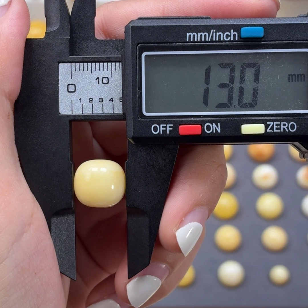 琥珀未镶嵌裸石13mm