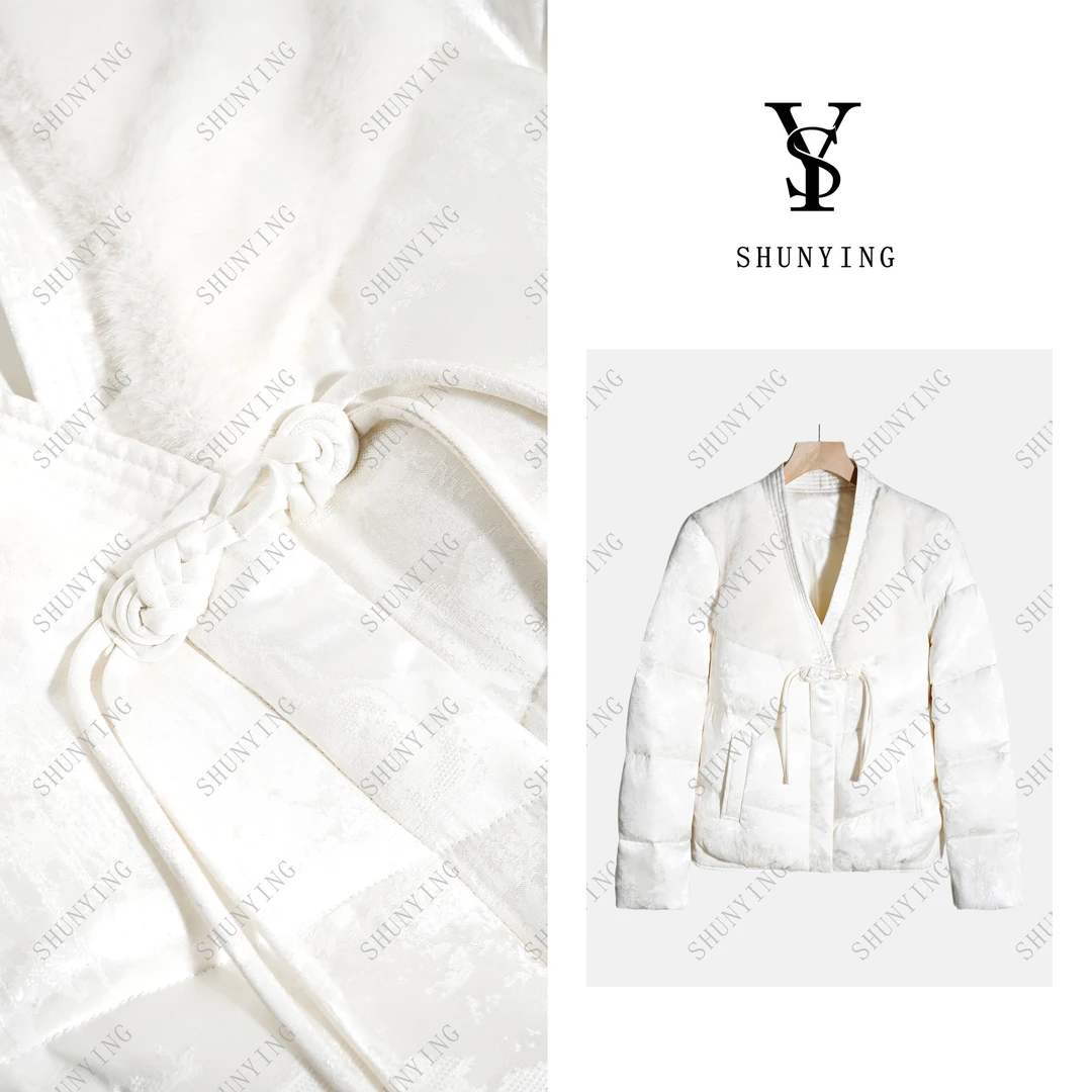 【仟娜】细节感满满！新中式国风盘扣V领保暖气质羽绒服SY66YRF81169