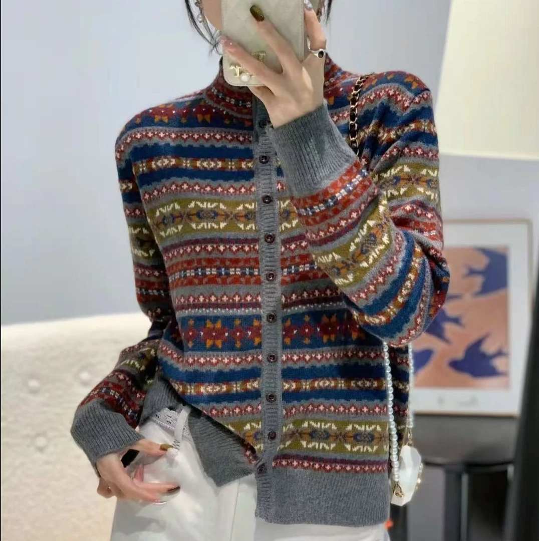 【费尔岛-开衫】秋冬新款厚款密熊时尚提花外搭针织衫女 9120