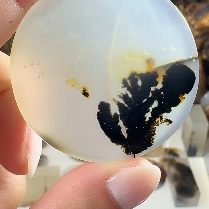 玛瑙/玉髓未镶嵌珠宝奇石