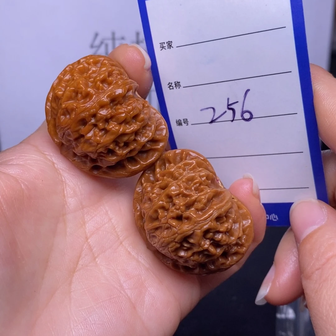 文玩核桃把件256/40宫灯色差