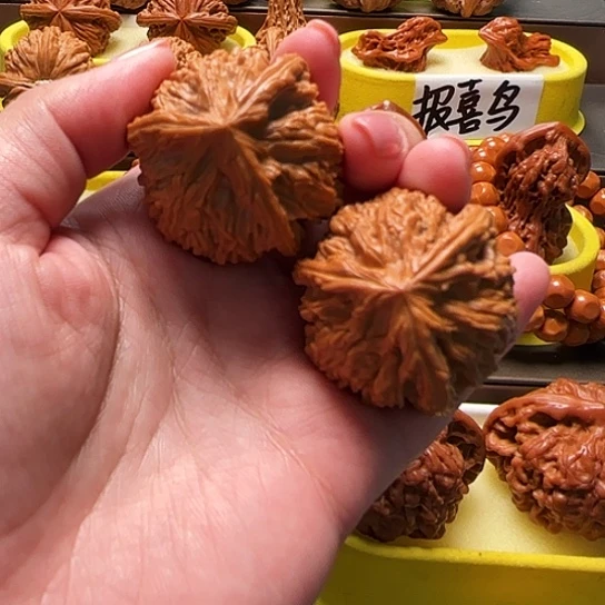 吊坠文玩核桃40尺球奔白奔