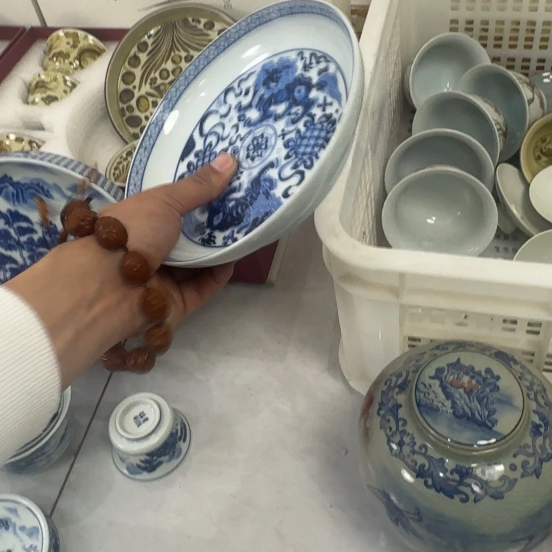 摆件青花狮子大壶承