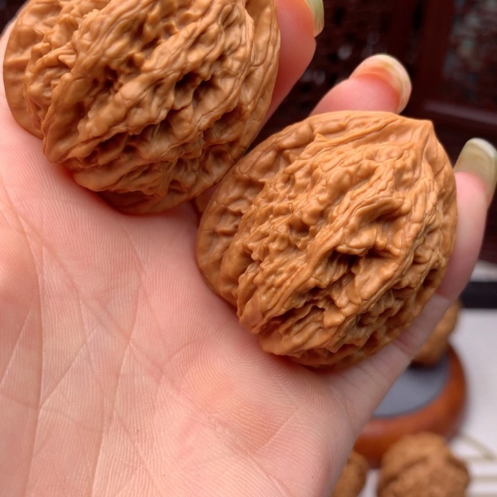 文玩核桃吊坠至尊虎。 6号