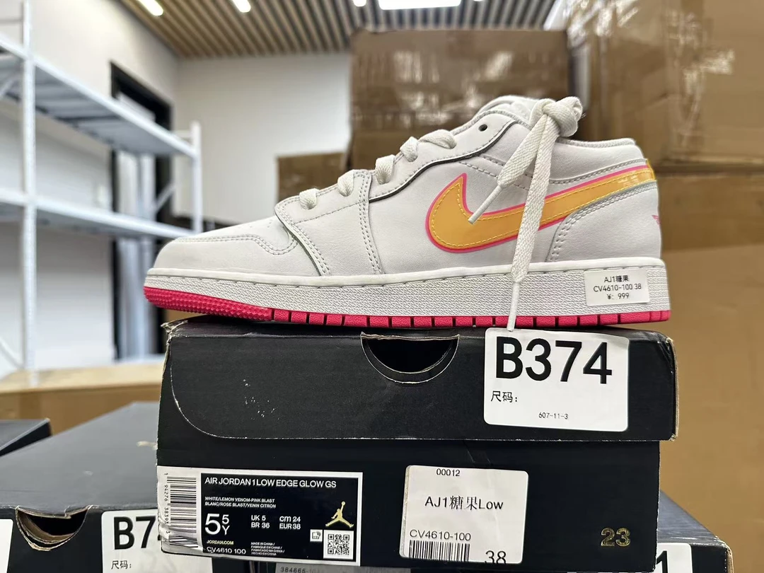 Nike  aj1糖果 全新原盒  38码  11月20  B374  bai