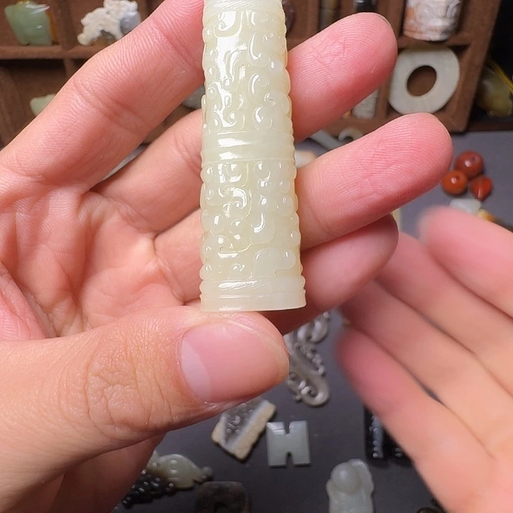 五***叔和田玉（糖玉）未镶嵌颈饰