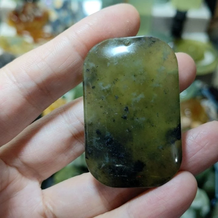 岫玉未镶嵌挂坠款式