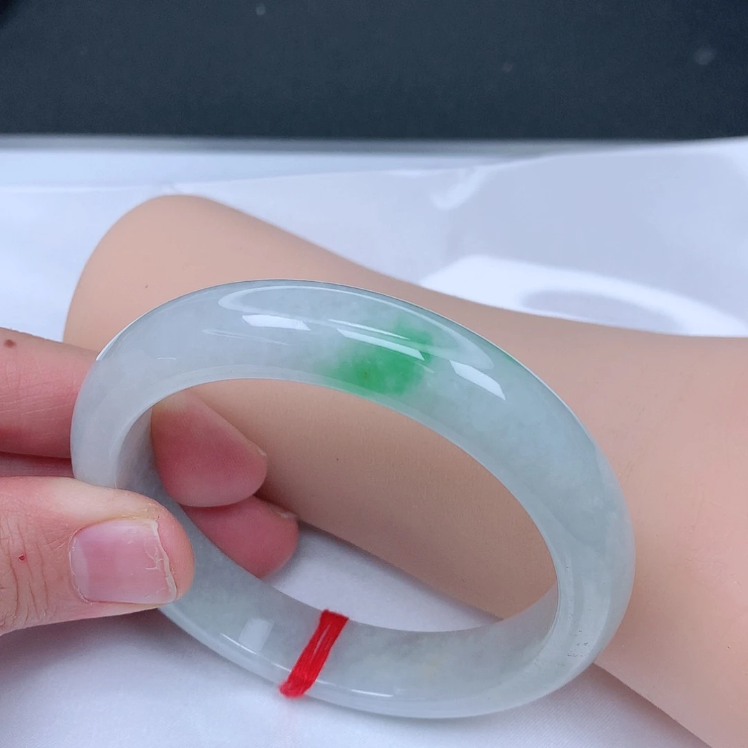 【闪购商品】未镶嵌手镯翡翠，58