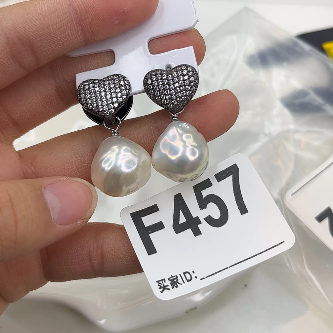 淡水珍珠合金耳饰