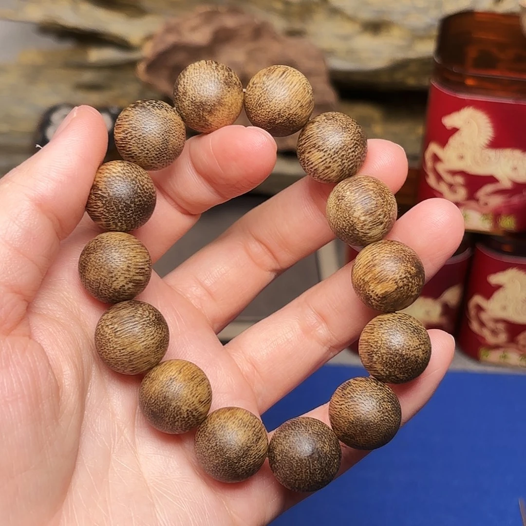 沉香手串越南芽庄黄棋楠虫漏料1.6