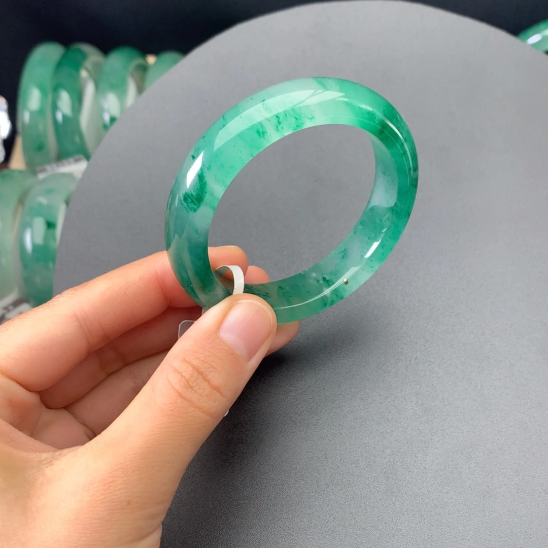 石英质玉（非洲翠）合金手镯