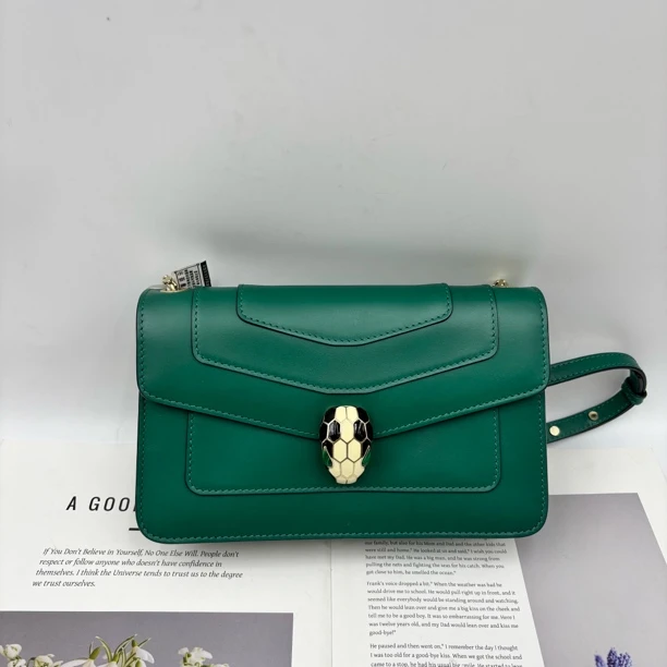 99新 BVLGARI/宝格丽 绿色小号蛇头包/香菜奢品/单肩肩包女士