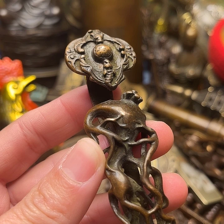 精美铜器批发档口