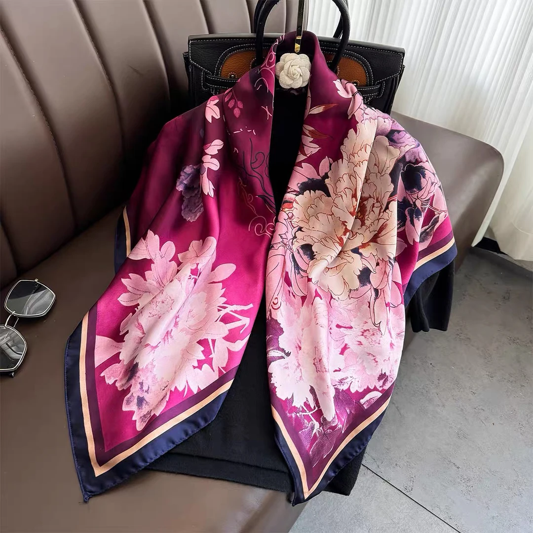 K69紫色牡丹花110*110cm大方巾丽锦缎