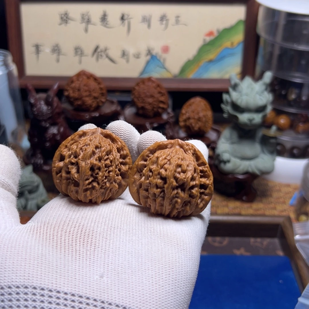 文玩核桃把件平谷楼王