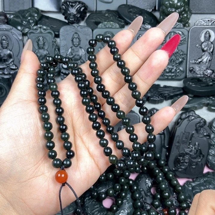 和田玉未镶嵌颈饰米*