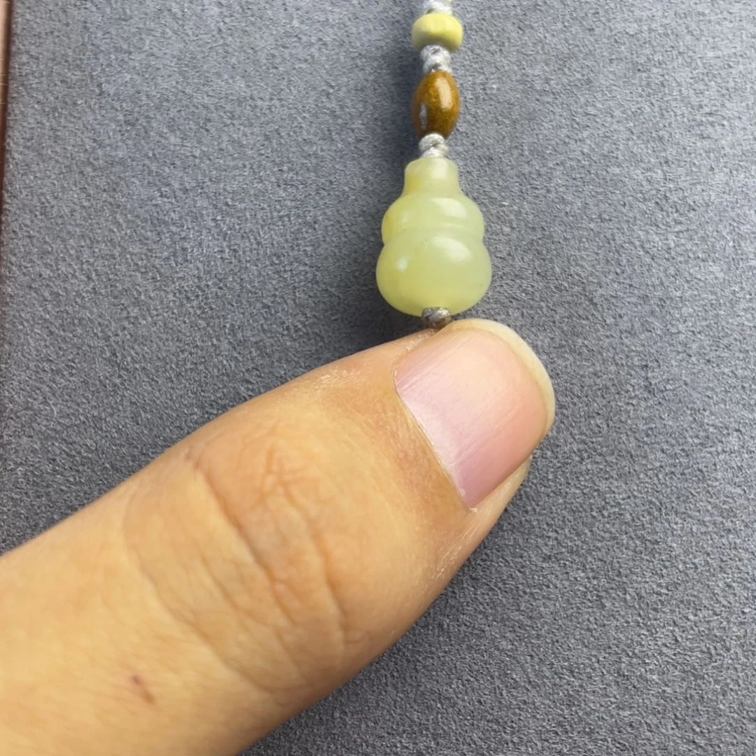 和田玉未镶嵌吊坠(不含链)