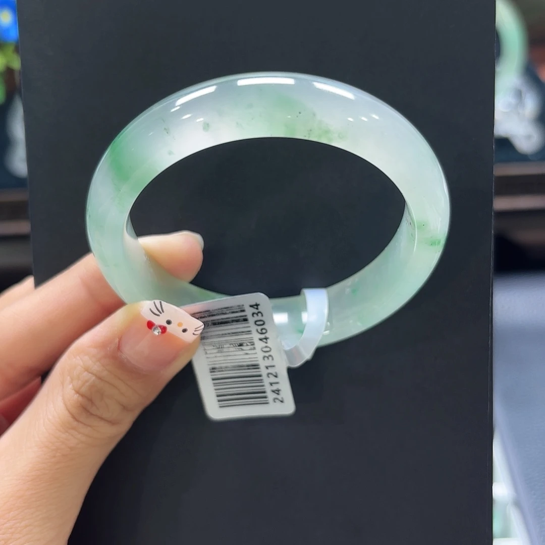 紫***沐石英质玉手镯未镶嵌