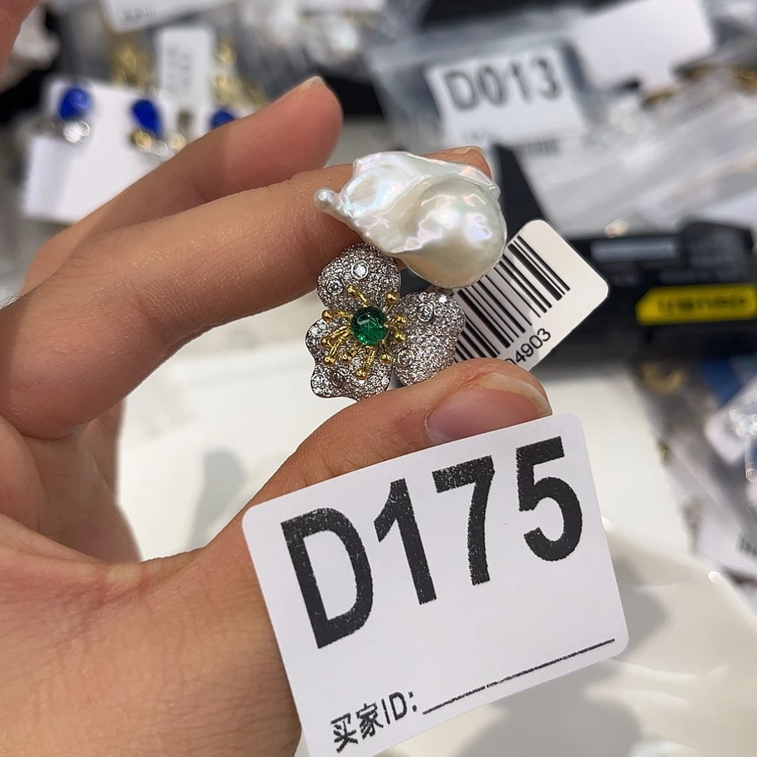 合金耳饰淡水珍珠