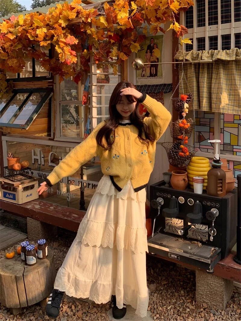 长袖圆领毛衣宽松针织衫开衫款外穿刺绣毛针织衫