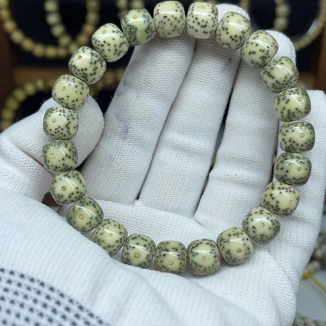 小***陌手串星月菩提10-9，双留白