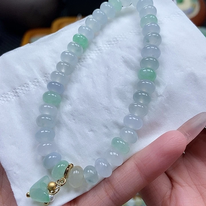 翡翠挂件未镶嵌珠链