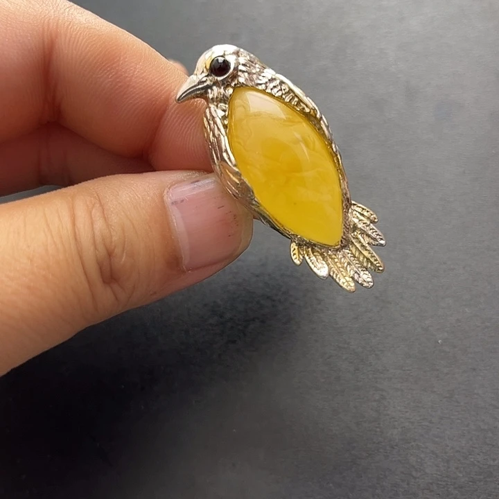 琥珀未镶嵌裸石戒指