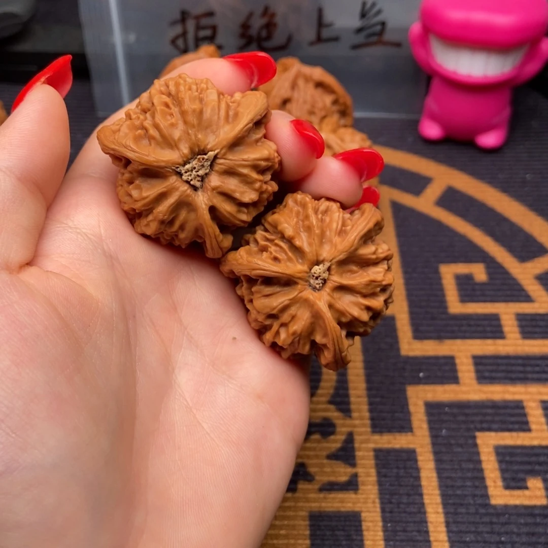 文玩核桃吊坠刑**歌宫灯