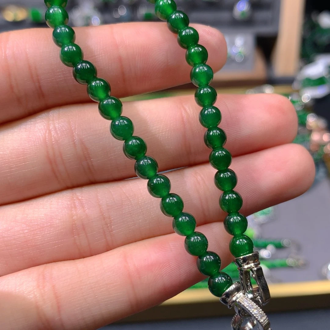 翡翠手链未镶嵌天然翡翠