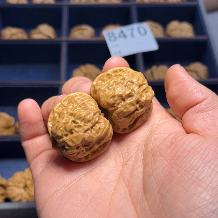 文玩核桃把件蛤蟆8470