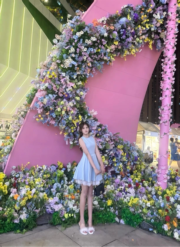 蓝色撞色网纱拼接无袖法式赫本收腰蓬蓬芭蕾短裙