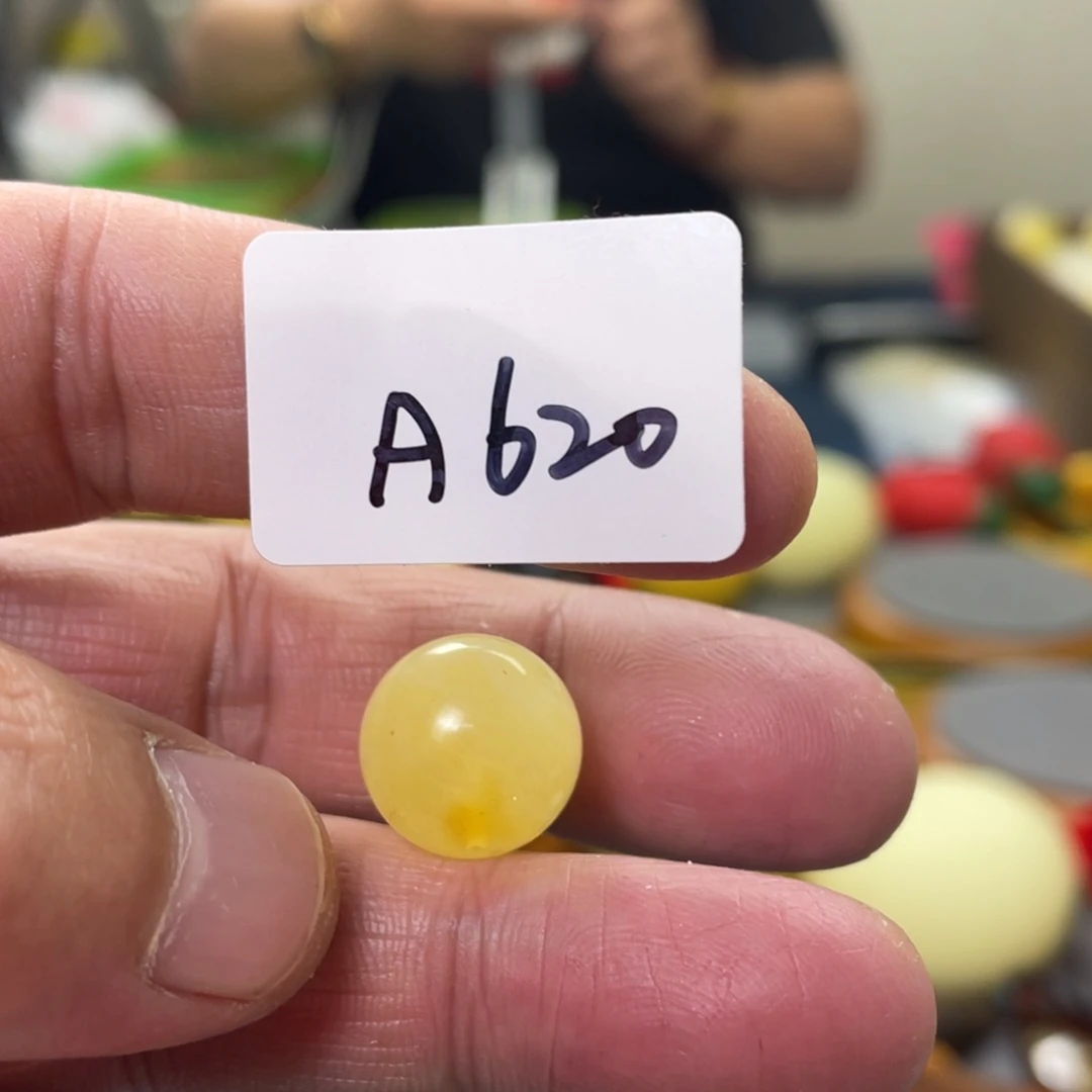 手链琥珀未镶嵌多样性发，发其中一件