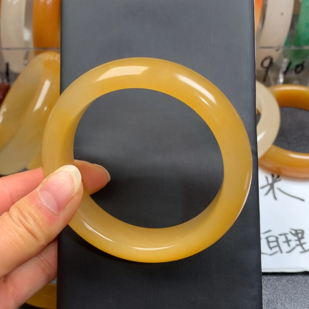 石英质玉（黄龙玉）未镶嵌手镯