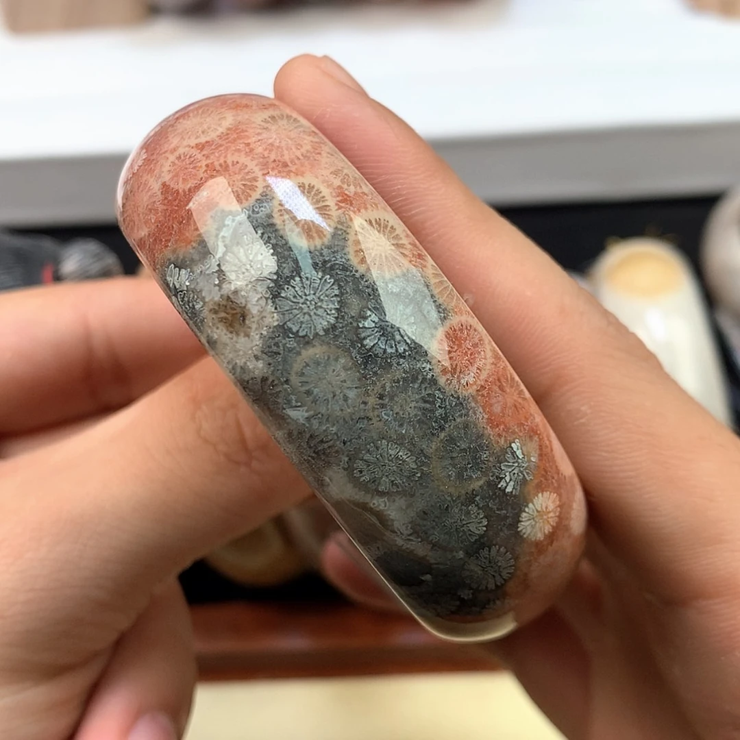 【闪购商品】颈饰未镶嵌硅化珊瑚（珊瑚玉）59号55圈带俏色