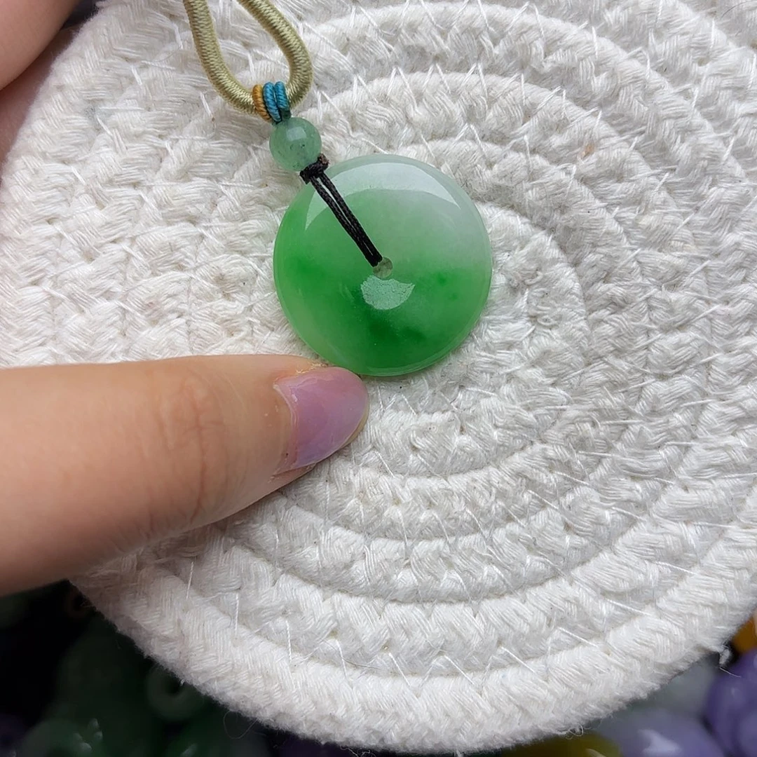 翡翠未镶嵌颈饰翡翠手镯等