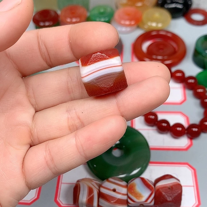 鲜***橙未镶嵌颈饰玛瑙/玉髓