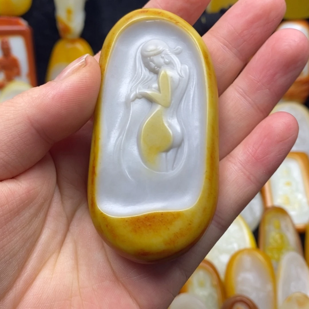 码***人和田玉未镶嵌颈饰