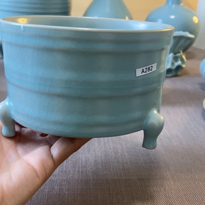 瓷片三足遵一一一一一一一