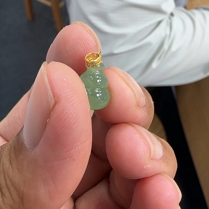 和田玉（碧玉）18K金镶嵌颈饰