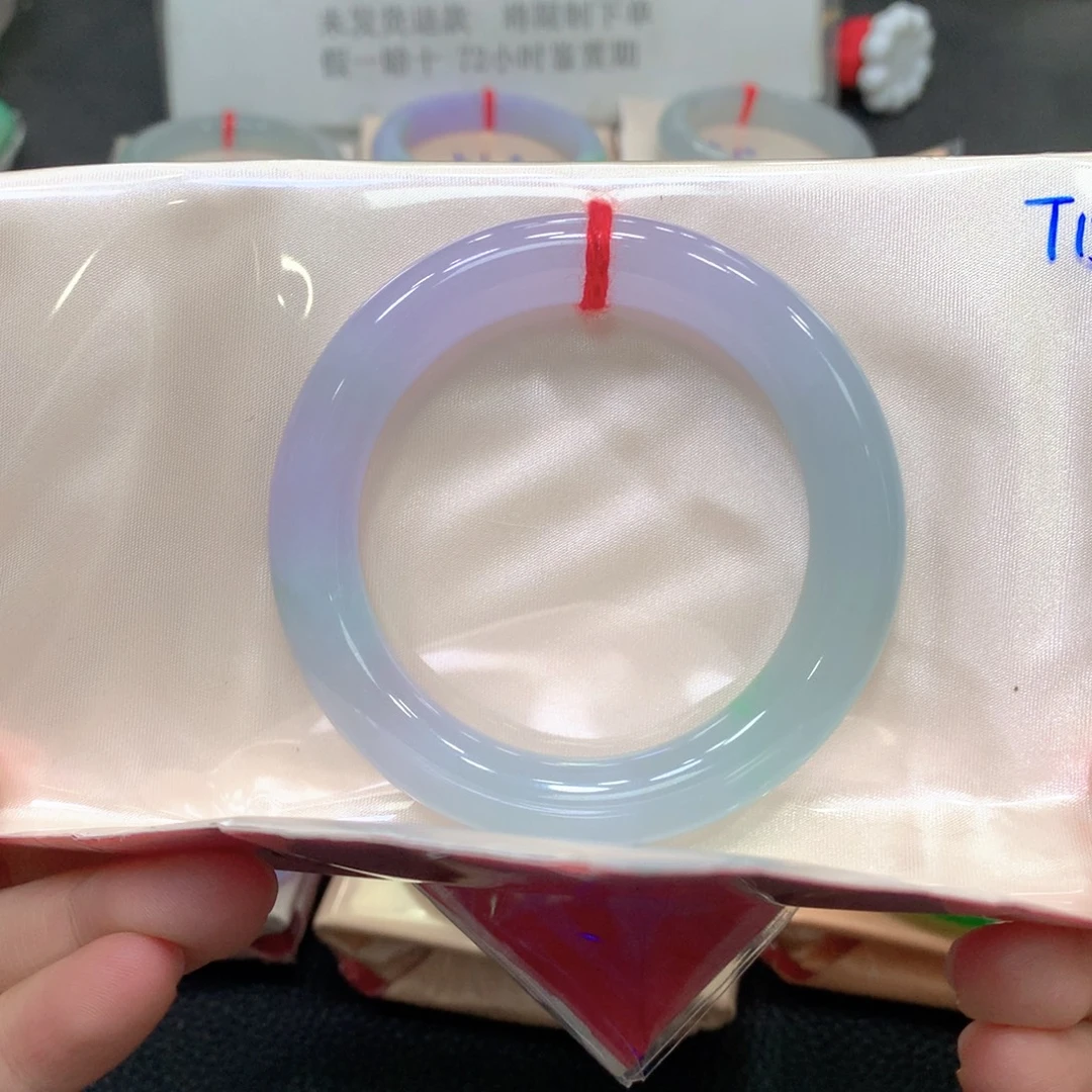 翡翠未镶嵌手镯52圆