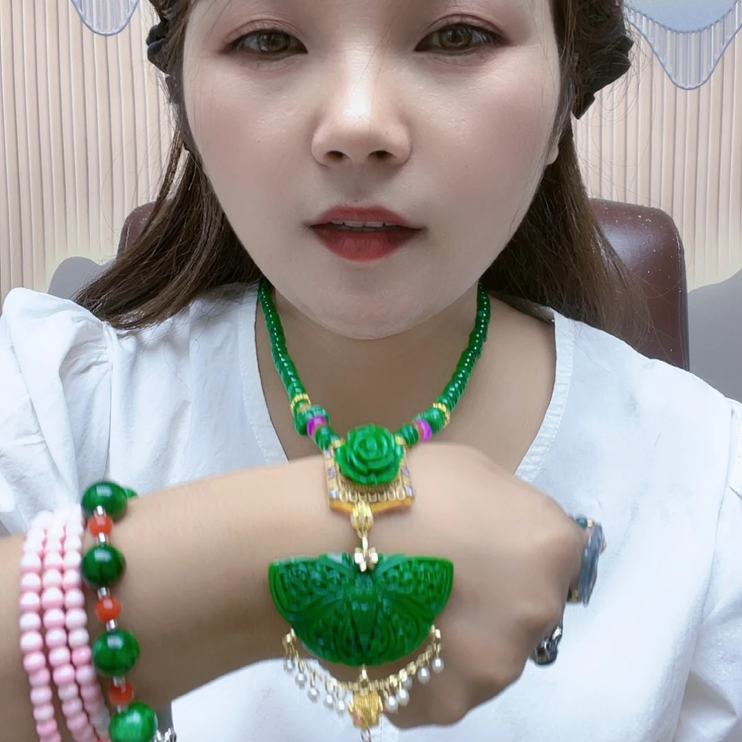 【闪购商品】翡翠未镶嵌颈饰